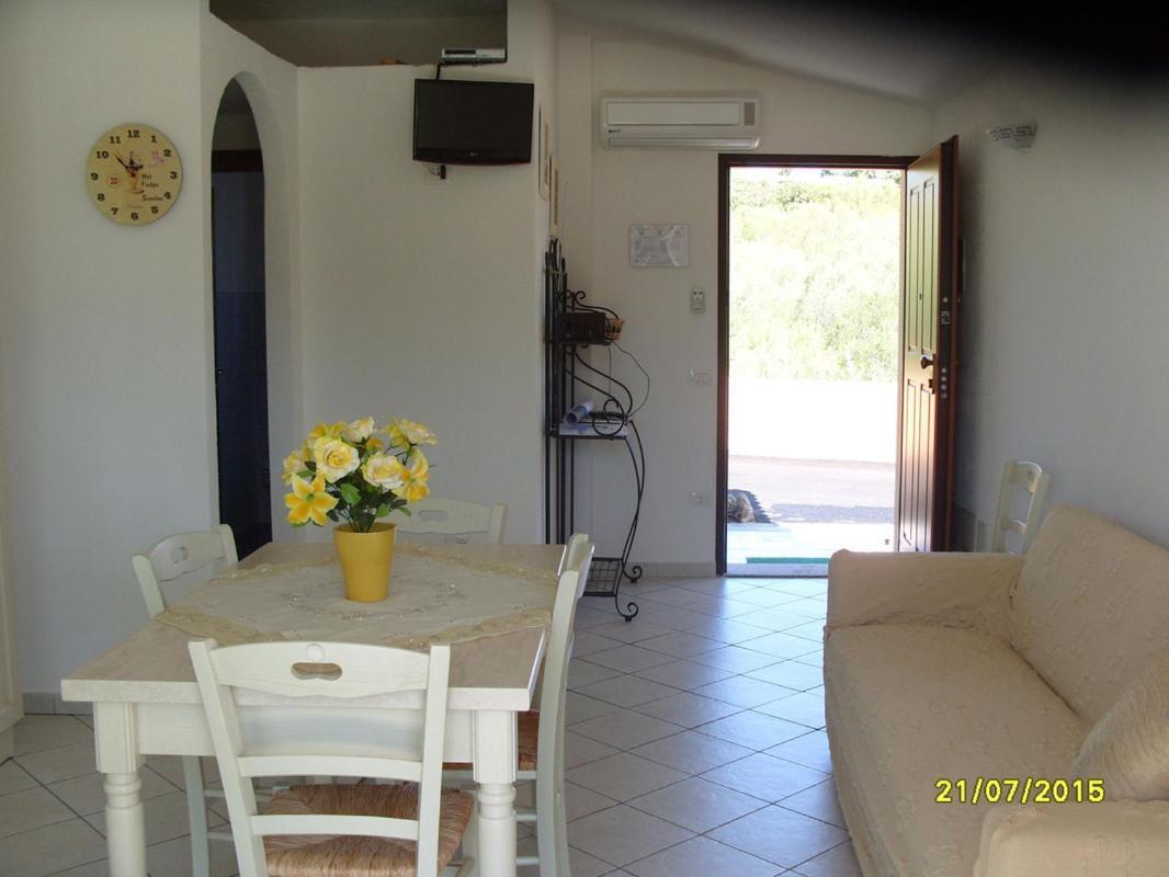 Casadelfaro Con Giardino A Pittulongu 600Metri Dalla Spiaggia Ольбія Екстер'єр фото