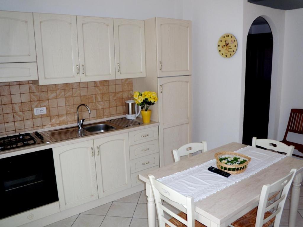 Casadelfaro Con Giardino A Pittulongu 600Metri Dalla Spiaggia Ольбія Екстер'єр фото